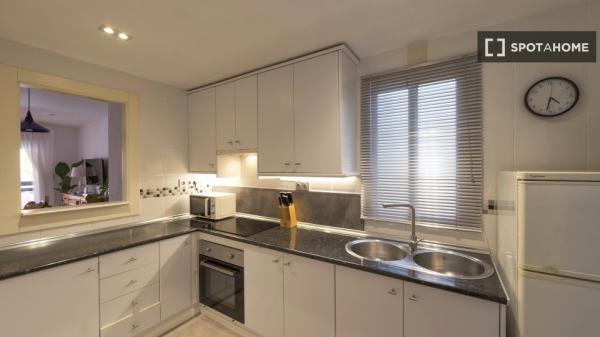 Piso entero de 2 dormitorios en Almuñécar