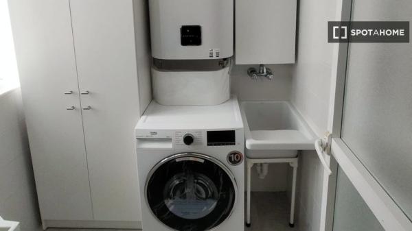 Piso entero de 2 dormitorios en Almuñécar