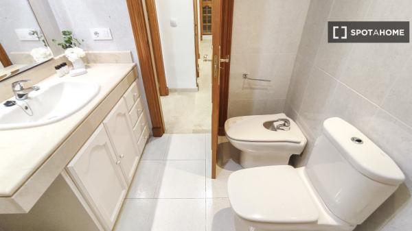 Apartamento completo de 3 dormitorios en Málaga