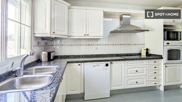 Apartamento completo de 3 dormitorios en Málaga