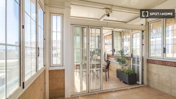 Apartamento completo de 3 dormitorios en Málaga