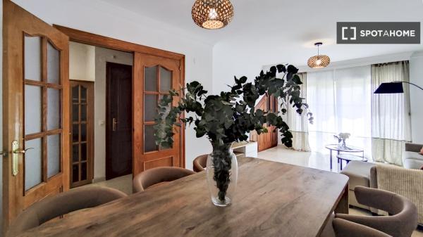 Apartamento completo de 3 dormitorios en Málaga