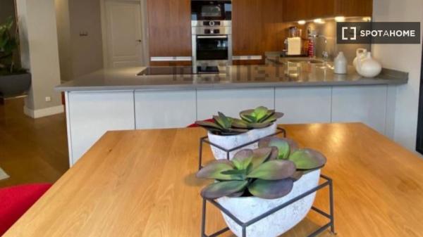 Piso de 2 dormitorios en alquiler en Indautxu, Bilbao