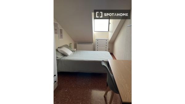 Zimmer in Wohngemeinschaft in Jaén