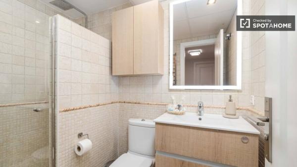 Apartamento de dos habitaciones cerca de la playa.