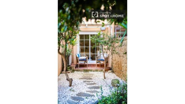 Apartamento de dos habitaciones cerca de la playa.