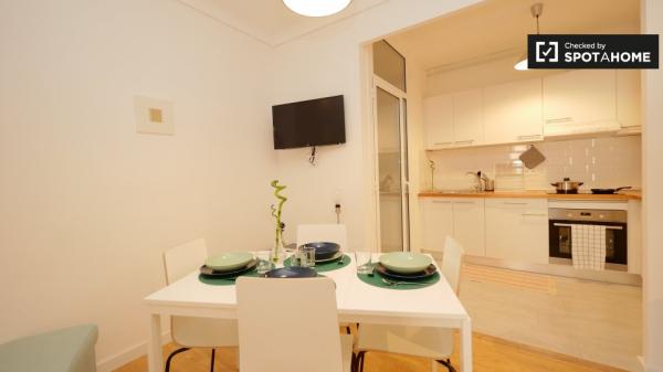 Alquiler de habitaciones en apartamento de 5 dormitorios en Poblenou, Barcelona