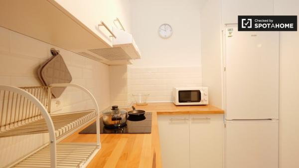 Alquiler de habitaciones en apartamento de 5 dormitorios en Poblenou, Barcelona