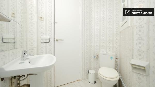 Alquiler de habitaciones en apartamento de 5 dormitorios en Poblenou, Barcelona