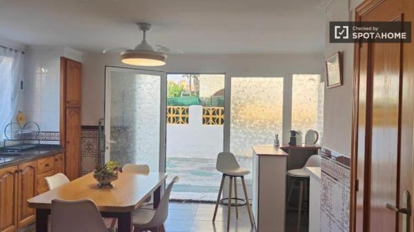 Habitaciones en alquiler en piso de 1 dormitorio en Xeraco, Valencia