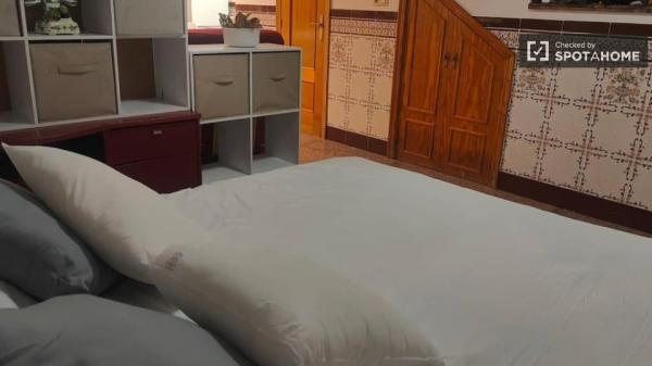 Habitaciones en alquiler en piso de 1 dormitorio en Xeraco, Valencia