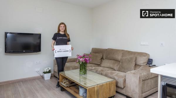 Moderno apartamento de 1 dormitorio en alquiler en Rios Rosas, Madrid