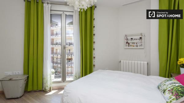 Moderno apartamento de 1 dormitorio en alquiler en Rios Rosas, Madrid