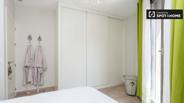 Moderno apartamento de 1 dormitorio en alquiler en Rios Rosas, Madrid