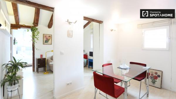 Tranquilo apartamento de 1 dormitorio en alquiler en Malasaña, Madrid
