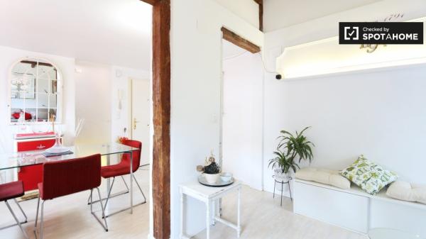 Tranquilo apartamento de 1 dormitorio en alquiler en Malasaña, Madrid