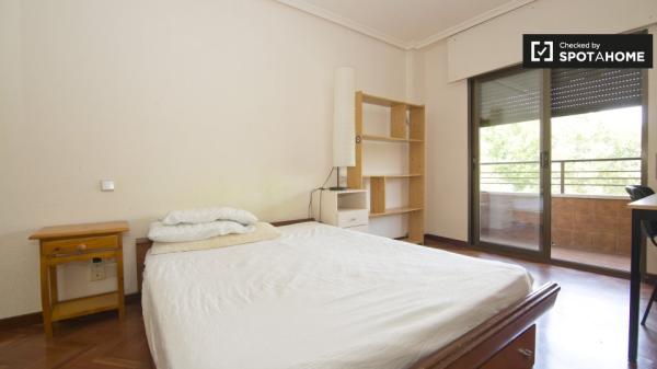 Amplio apartamento de 5 dormitorios en alquiler en Villaviciosa de Odón