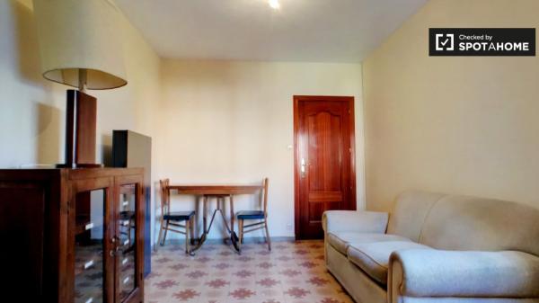 Apartamento asequible de 3 dormitorios en alquiler en Tetuán, Madrid