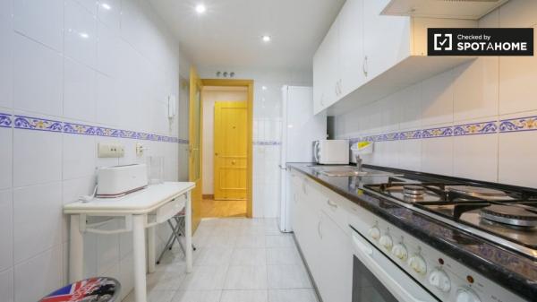 Encantador apartamento de 3 dormitorios en alquiler en Usera, Madrid