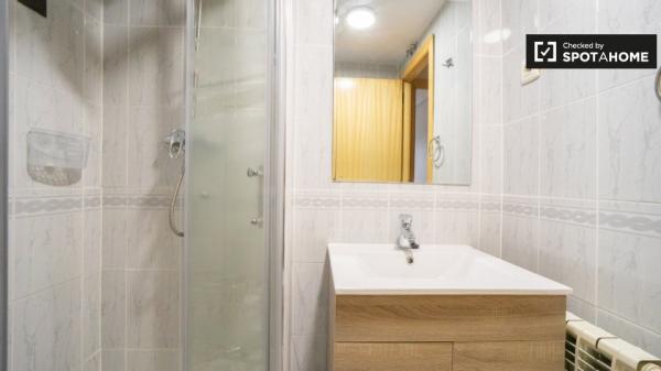 Encantador apartamento de 3 dormitorios en alquiler en Usera, Madrid