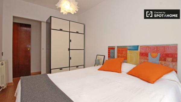 Apartamento de 2 dormitorios en El Carmel, Barcelona