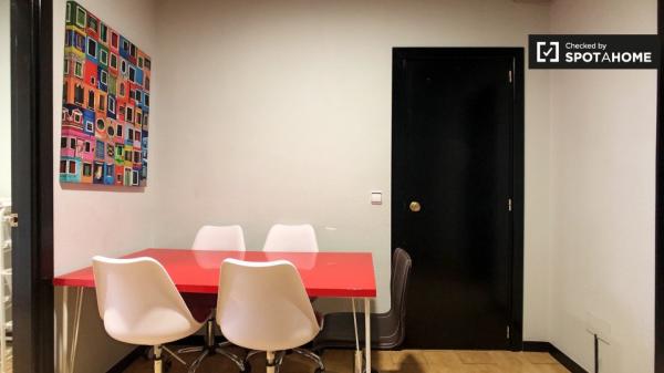 Apartamento de 2 dormitorios en alquiler en Madrid Centro