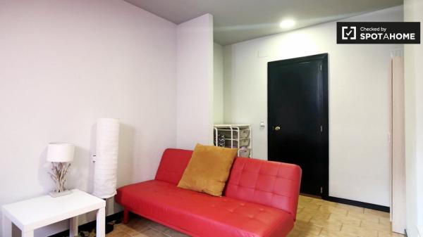 Apartamento de 2 dormitorios en alquiler en Madrid Centro