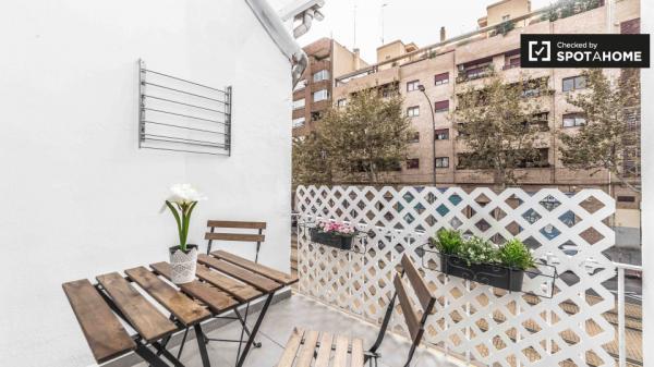 Moderno apartamento de 2 dormitorios en alquiler en Benimaclet, Valencia