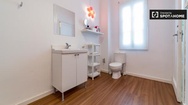Habitación equipada en apartamento de 5 dormitorios en Extramurs, Valencia