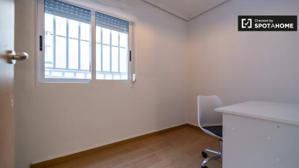 Piso de 3 habitaciones en alquiler en Valencia