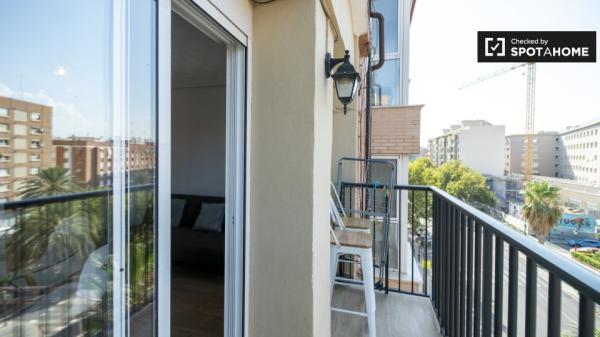 Piso de 3 habitaciones en alquiler en Valencia