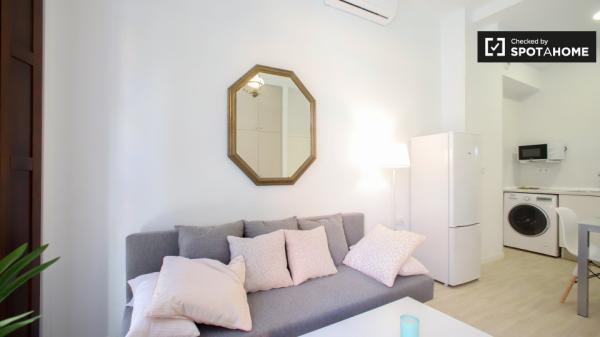 Bonito estudio en alquiler en Poblats Marítims, Valencia.