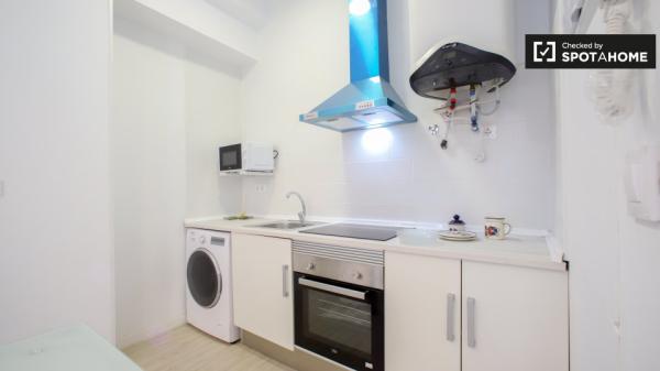 Bonito estudio en alquiler en Poblats Marítims, Valencia.