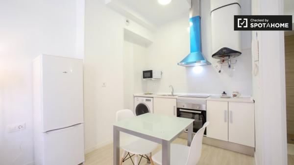 Bonito estudio en alquiler en Poblats Marítims, Valencia.