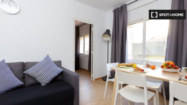 Habitación en alquiler en el apartamento de 3 habitaciones L’Hospitalet, Barcelona
