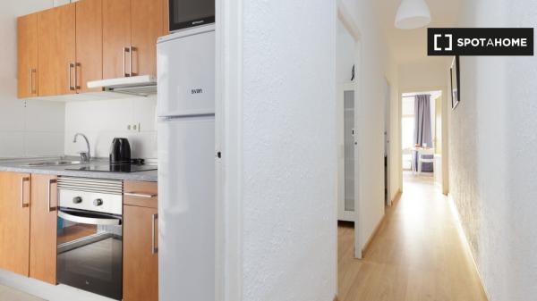 Habitación en alquiler en el apartamento de 3 habitaciones L’Hospitalet, Barcelona