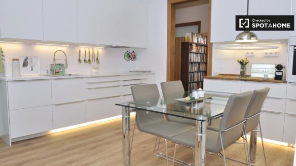 Apartamento de 2 dormitorios en alquiler - Exaimple Izquierdo, Barcelona