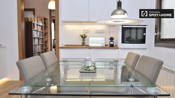 Apartamento de 2 dormitorios en alquiler - Exaimple Izquierdo, Barcelona