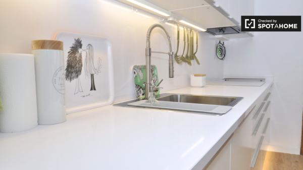 Apartamento de 2 dormitorios en alquiler - Exaimple Izquierdo, Barcelona