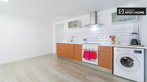 Acogedor estudio en alquiler en El Pla del Real, Valencia