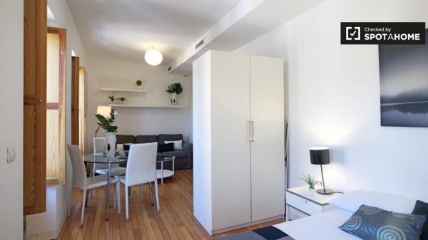 Apartamento en alquiler en Puerta del Ángel, Madrid