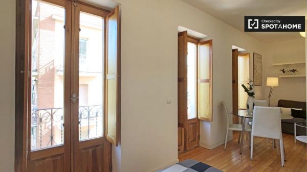 Apartamento en alquiler en Puerta del Ángel, Madrid