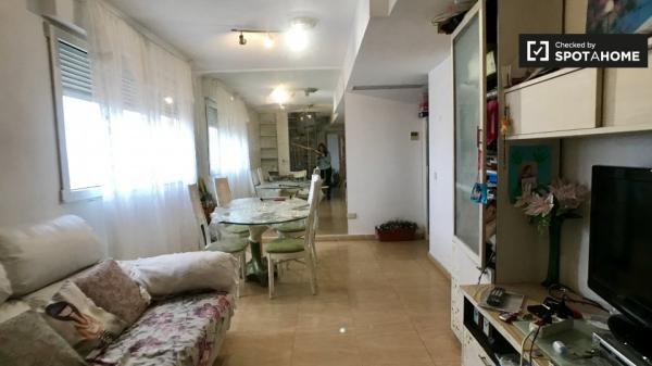 Amplio apartamento de 3 dormitorios en alquiler en Tetuán, Madrid