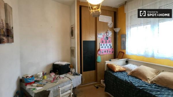 Amplio apartamento de 3 dormitorios en alquiler en Tetuán, Madrid