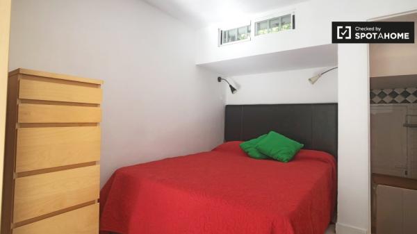 Divertido estudio en alquiler en Chamartín, Madrid