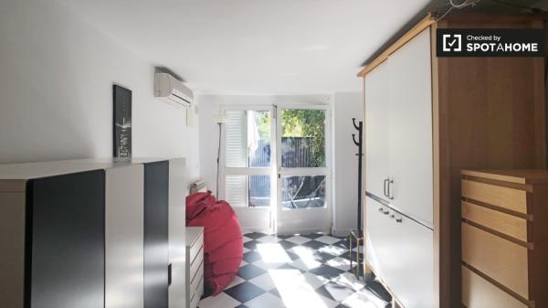 Divertido estudio en alquiler en Chamartín, Madrid