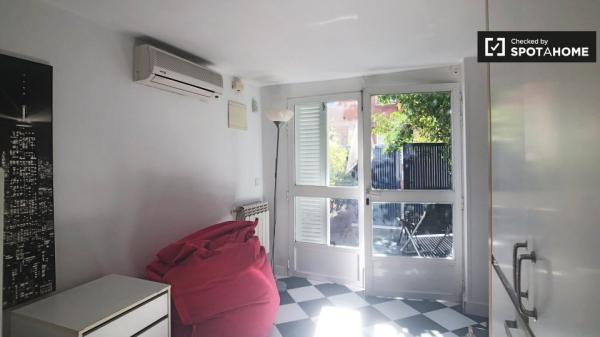 Divertido estudio en alquiler en Chamartín, Madrid