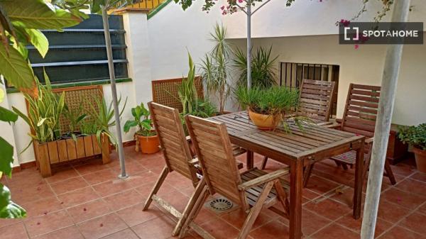 Alquiler de habitaciones en casa de 3 dormitorios en Málaga