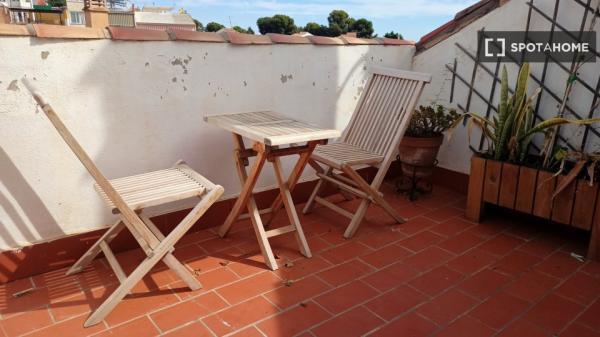 Alquiler de habitaciones en casa de 3 dormitorios en Málaga