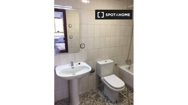 Alquiler de habitaciones en piso de 4 habitaciones en Alicante